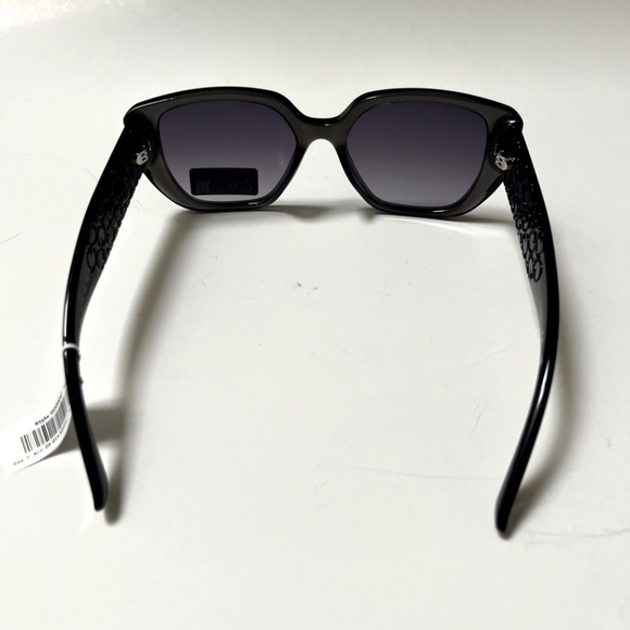 GUESS Butterfly Sunglasses GO00047 Acetate Gray Embossed Logo Black Lens main image 6